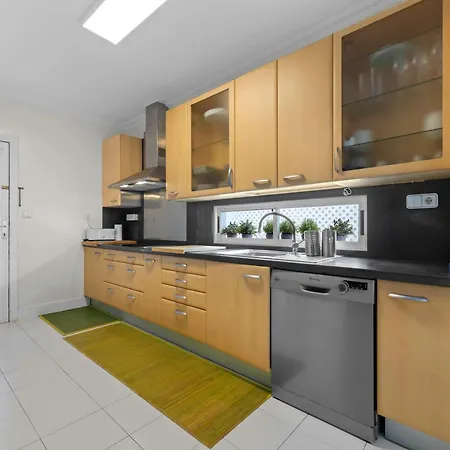 Evergreen كوستا تاغيسي