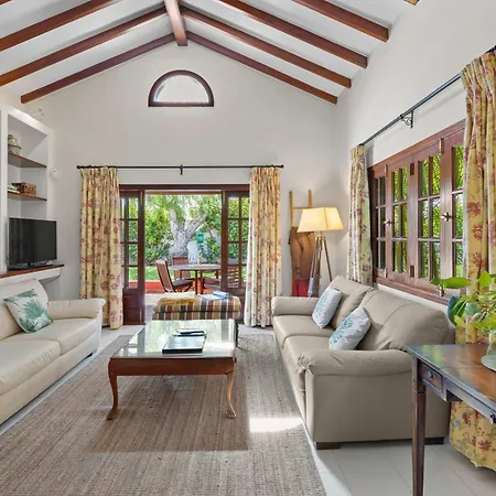 Evergreen Costa Teguise